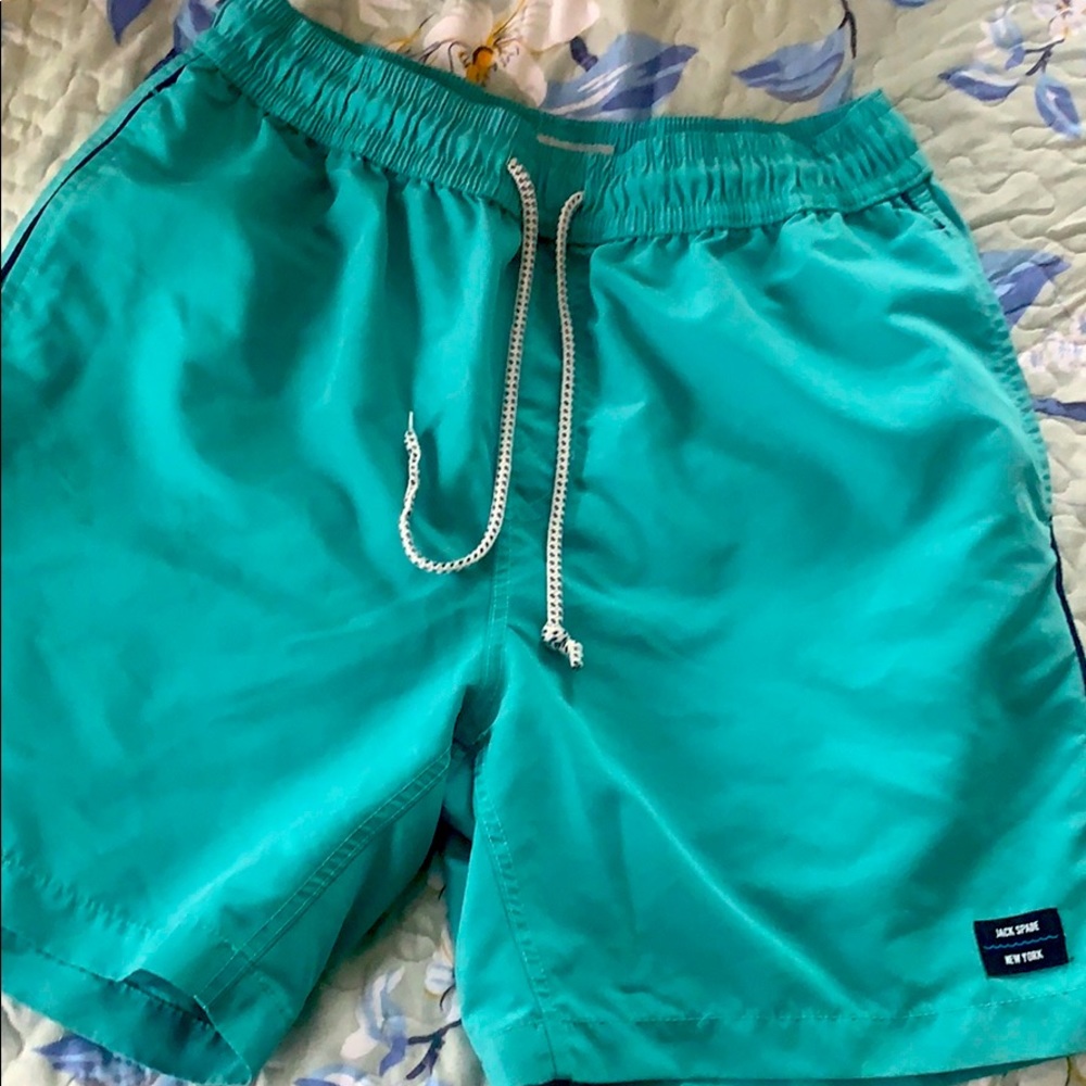 I’m selling a jack spade swim shorts bough
